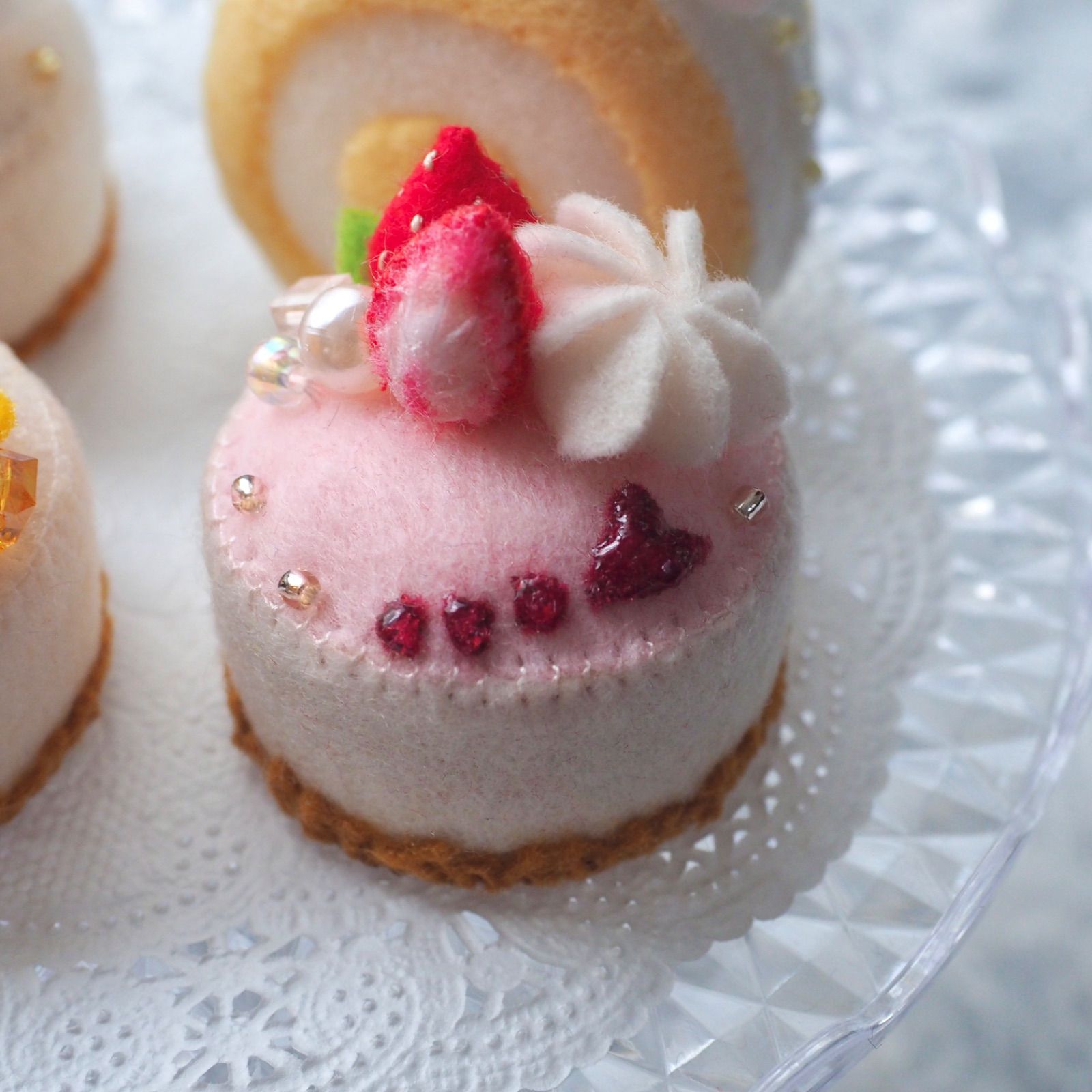 フェルトケーキ3個＆ロールケーキ1個セット ミニチュア フェルト雑貨