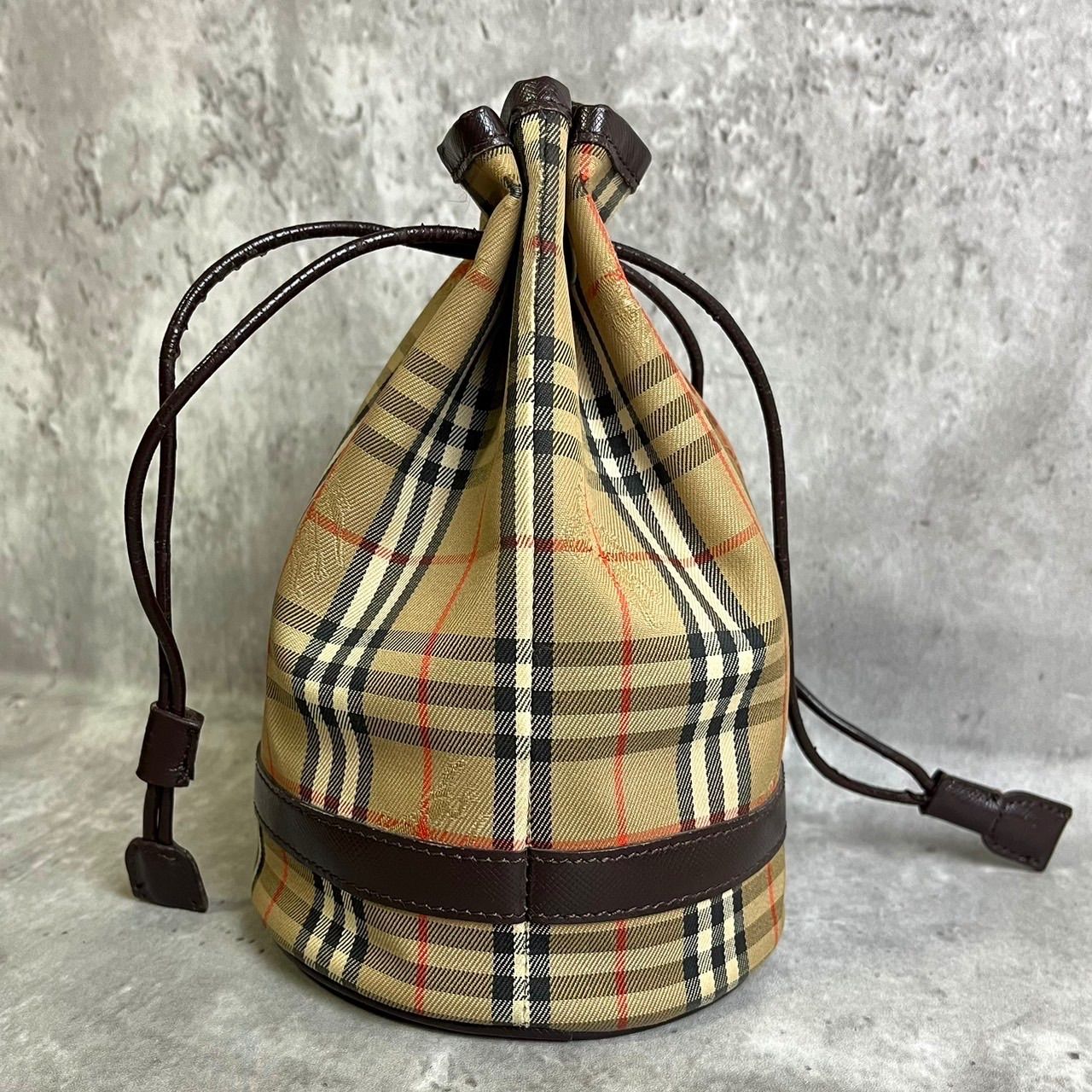 ✨良品✨ BURBERRY バーバリー 巾着 ポーチ ハンドバッグ ノバチェック ...