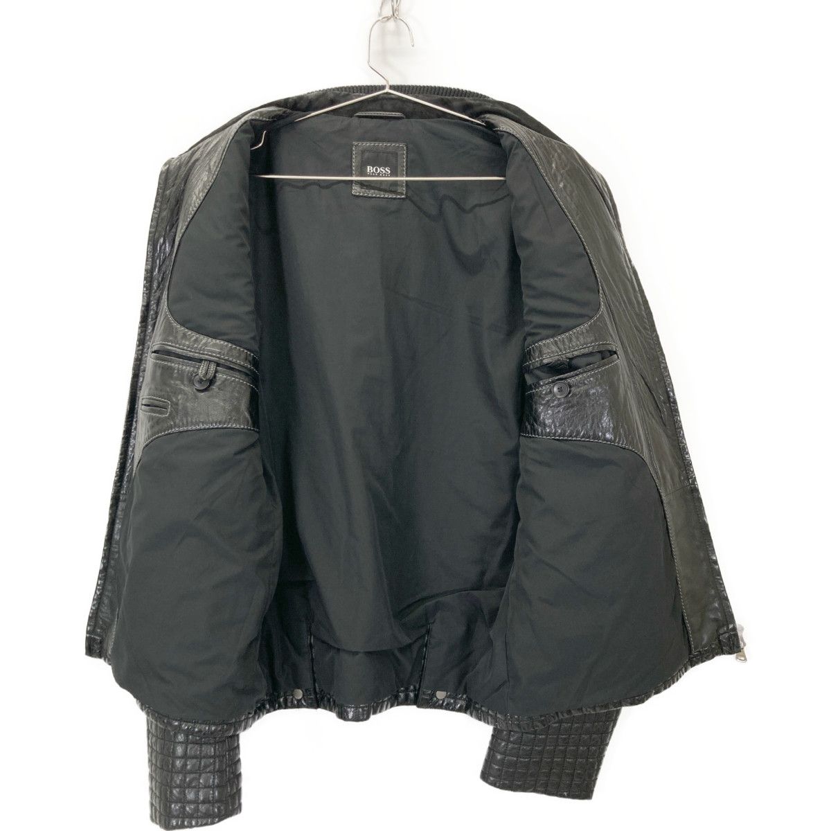 ヒューゴボス　ライダースジャケット　ラムレザー　シングル　キルティング　ブラック HUGO BOSS ヒューゴボス 50168558 ブラック ラムスキン