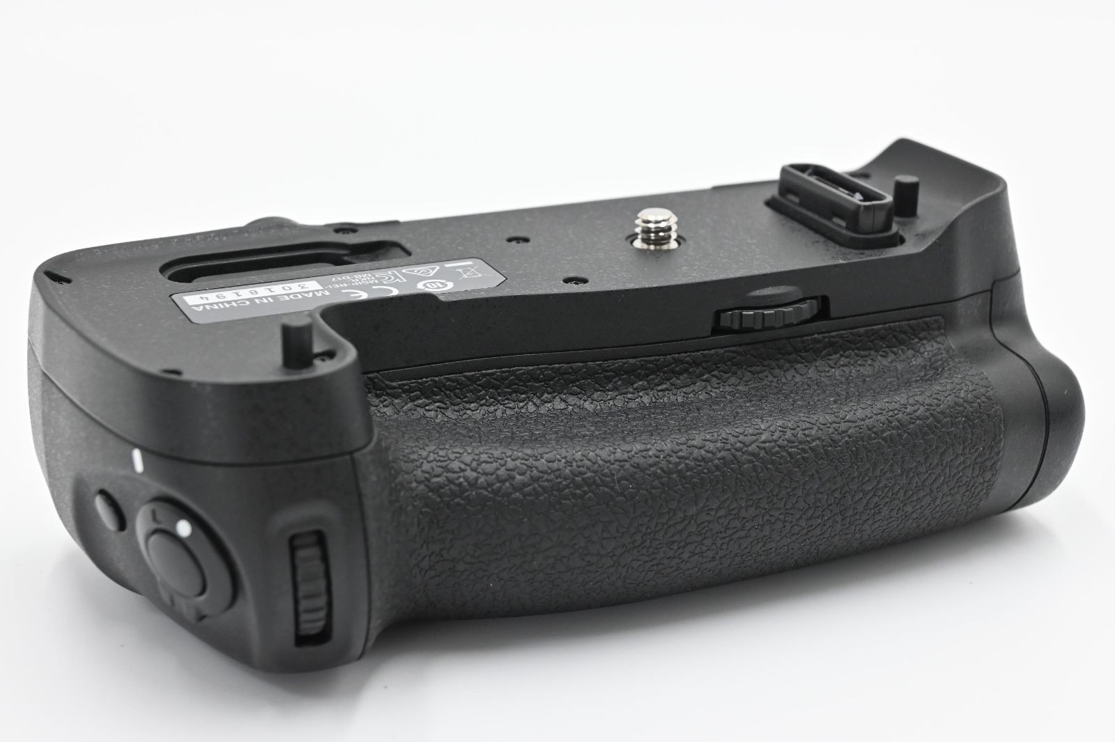 新品級】Nikon マルチパワーバッテリーパック MB-D17 #472 - AlteMoCo