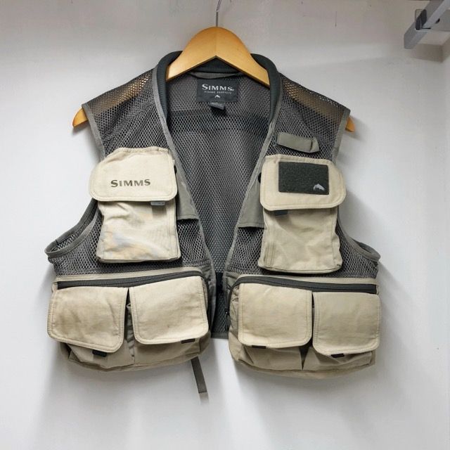 美品　シムス simms ベスト シムスベスト Simmsベスト フライベスト 防水バッグ 正規取扱店：横浜