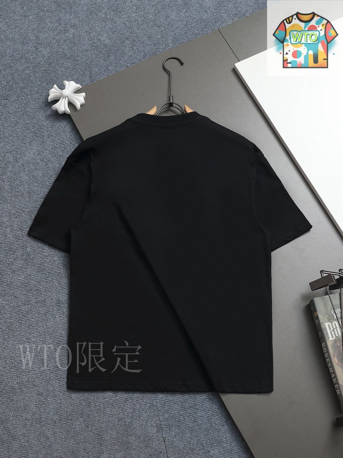今日特価】LOEWE ロエベ ロゴ刺繍 クルーネック T シャツ - メルカリ