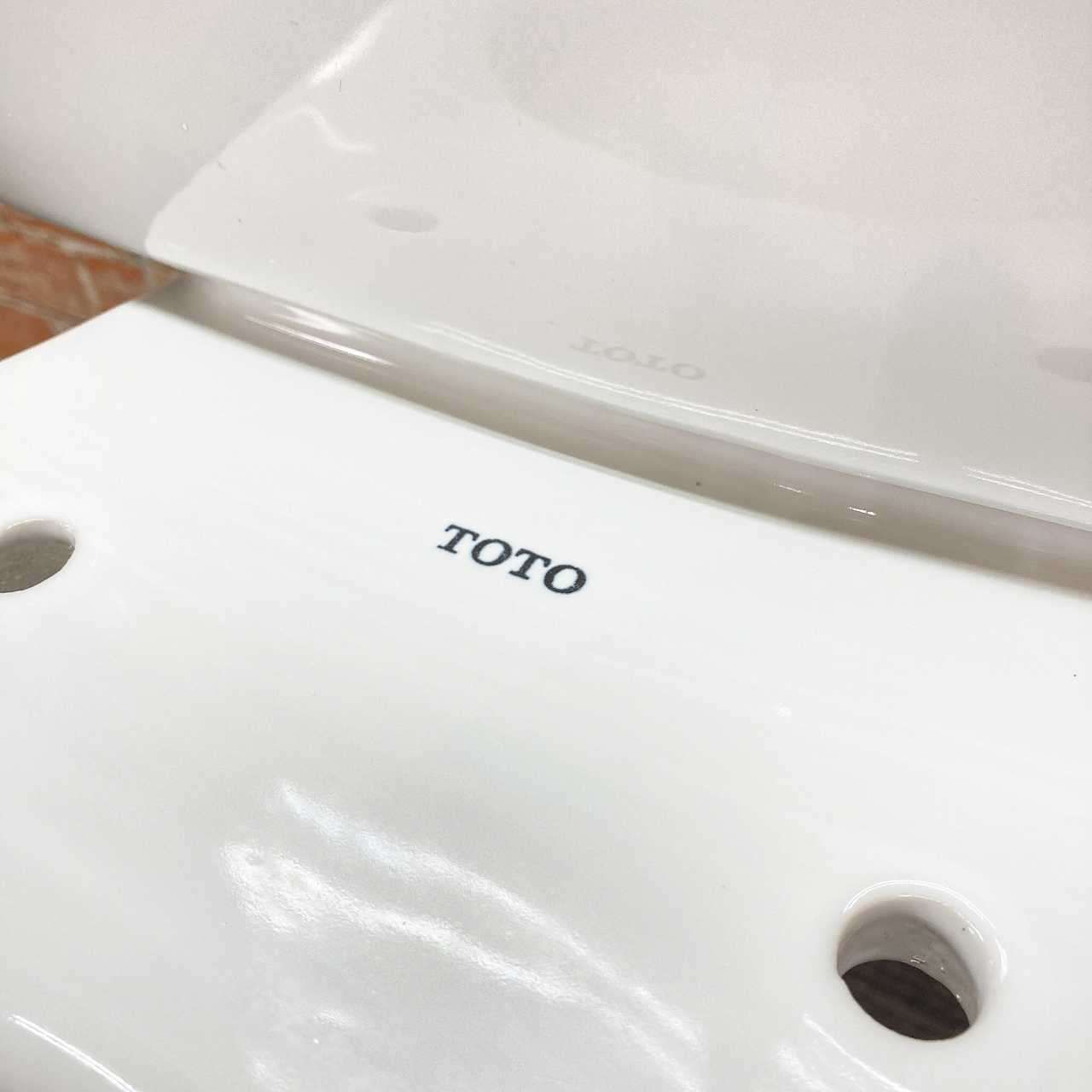 品 TOTO トイレ 洋式便器 壁排水 型番不明 とタンク 一式セット ホワイト系 78J100708 HRDEVELOPMENT_JP