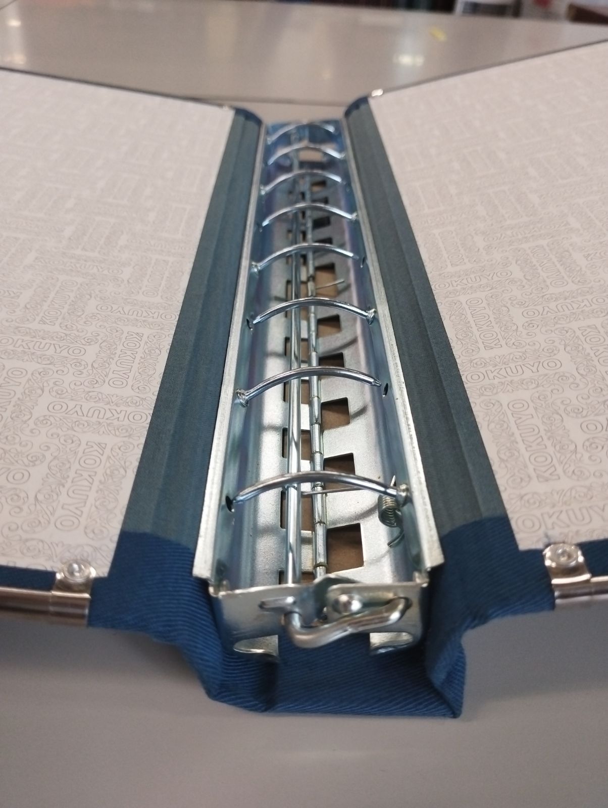 コクヨ A4バインダー