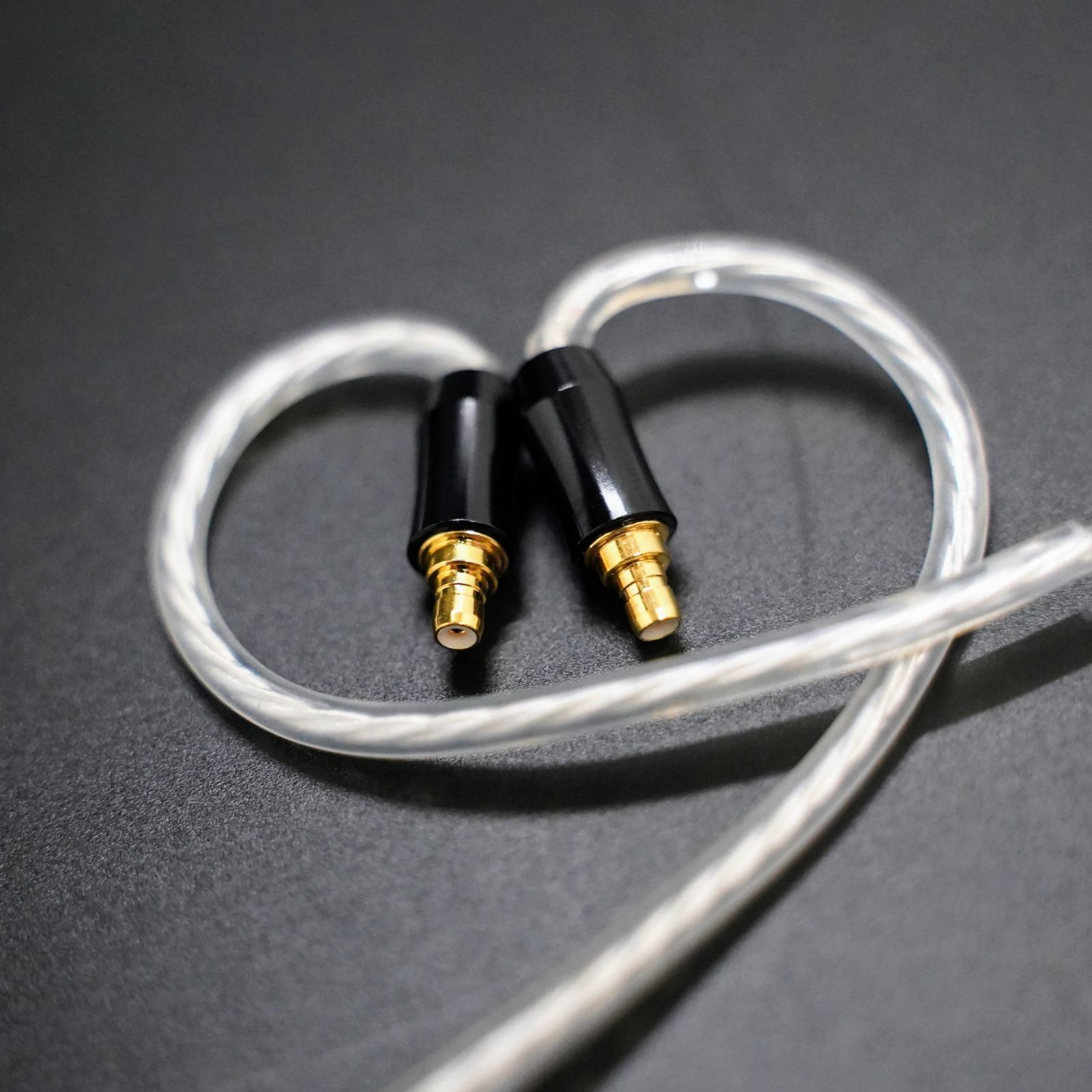 ついに7N 超冷凍製単結晶銅銀メッキ最高スペックリケーブルIE900⁄