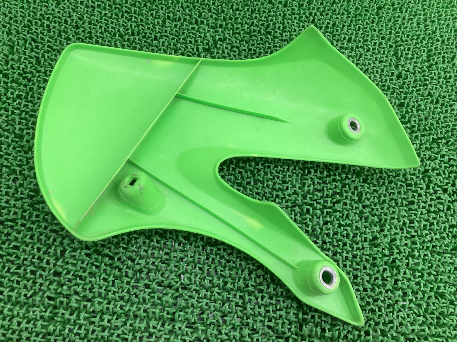 ケース Kawasaki OEM RH Right Lime Green Engine Shroud 98-00 KX80