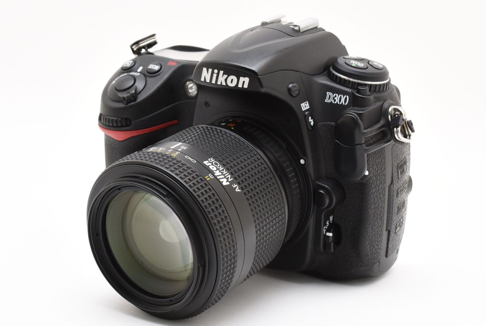 美品 Nikon D300 標準～中望遠が撮影できるレンズ付き♪ #8499 美品 Nikon D300 標準～中望遠が撮影できるレンズ付き♪ #8499