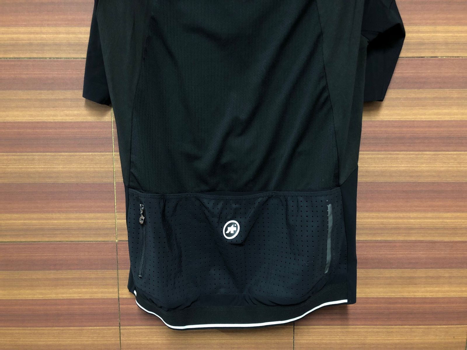 アソス assos SS.centojersey_EVO8 黒　Sサイズ ASSOSのレースフィットはちょっと苦手という方も着れるASSOSのジャージ