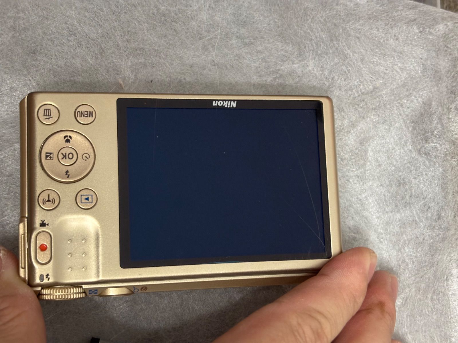 Nikon製 デジカメ COOLPIX S7000 ゴールド/1602万画素