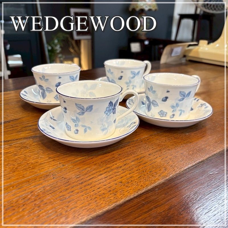 ウェッジウッド ストロベリーブルー カップ＆ソーサー 4客セット WEDGWOOD STRAWBERRY BLUE イチゴ 植物柄 オシャレ 英国 ボーンチャイナ CA0512-2