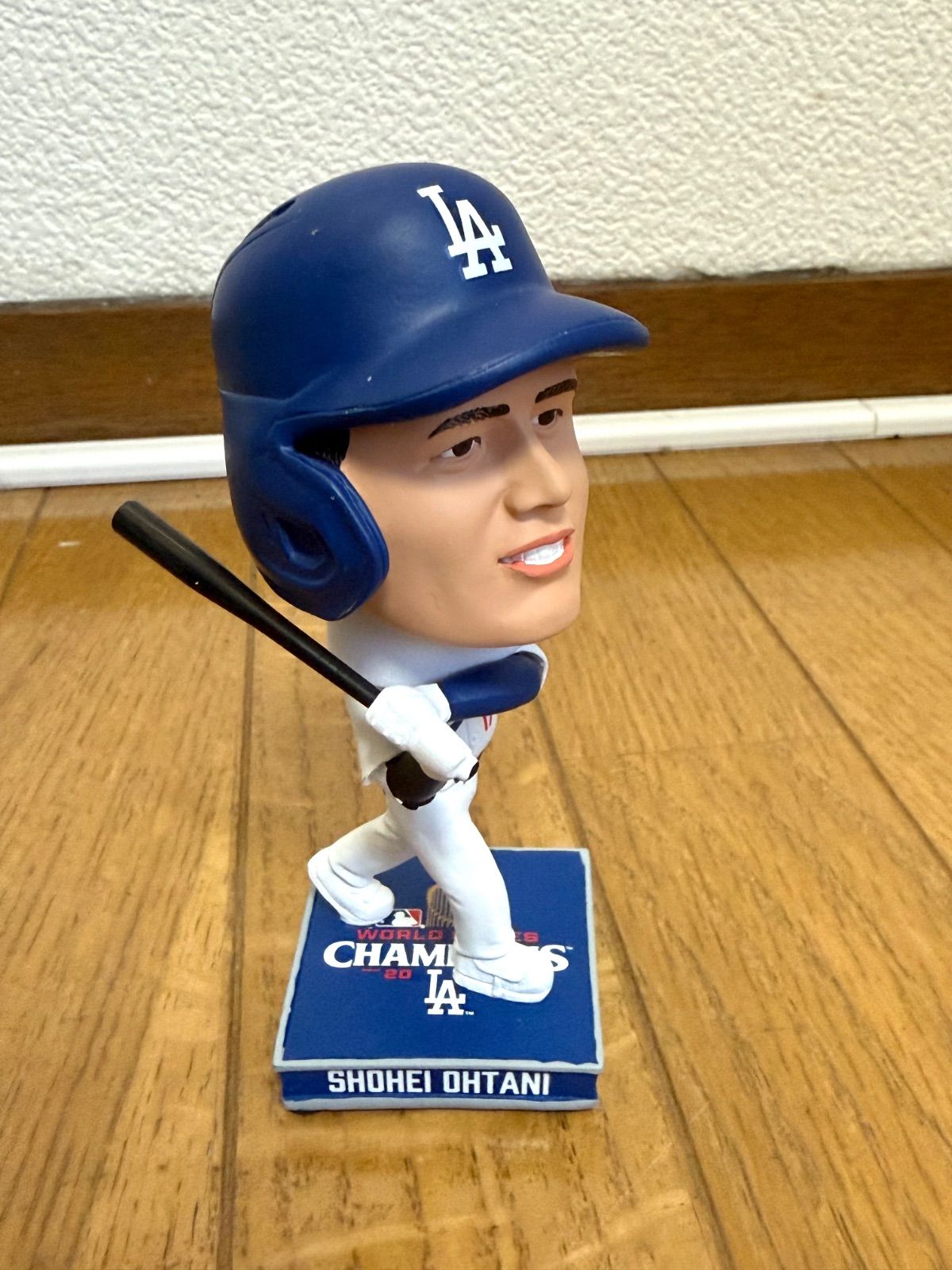 大谷翔平 ワールドシリーズ チャンピオン記念 ミニボブルヘッド ボブルヘッド人形 首振り人形 foco バブルヘッド