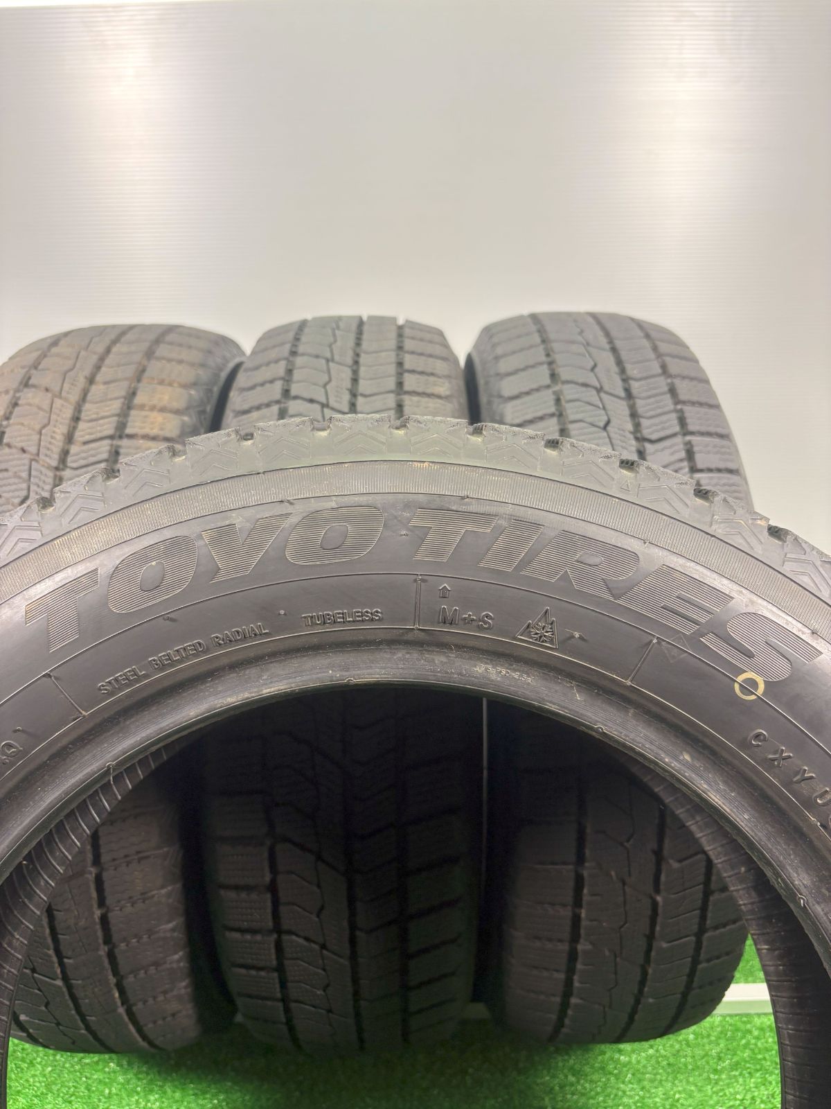 冬タイヤ スタッドレス