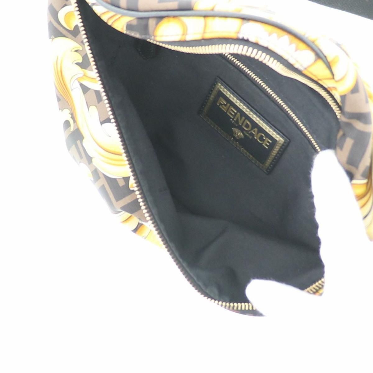 FENDI フェンディ
