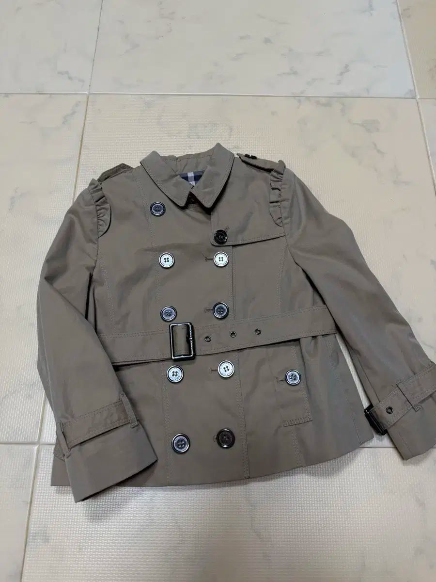 Burberry Kids バーバリーキッズ トレンチコート 4 y