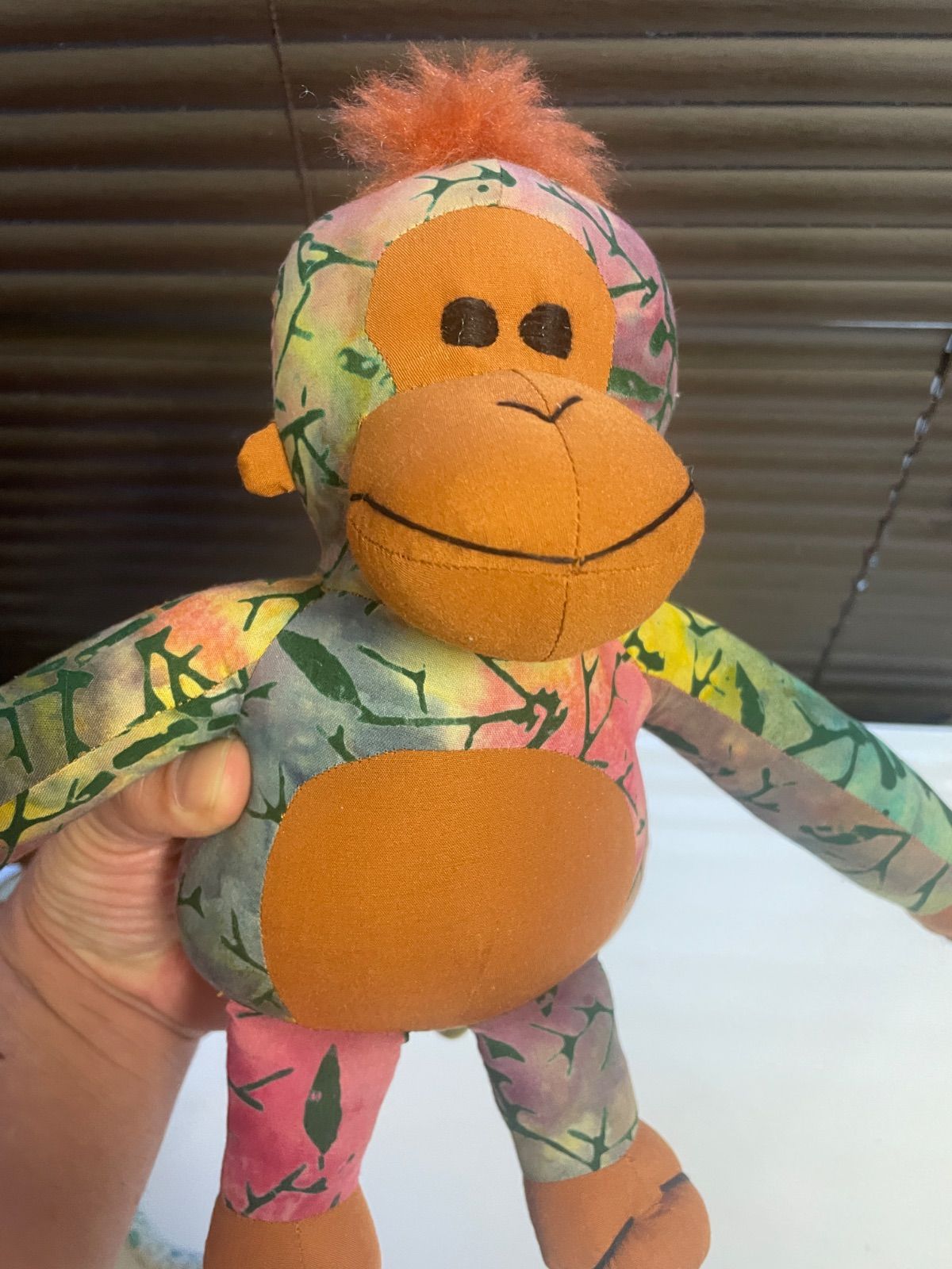 バリ島土産】カラフル猿ぬいぐるみ2個セット 25cm - メルカリ