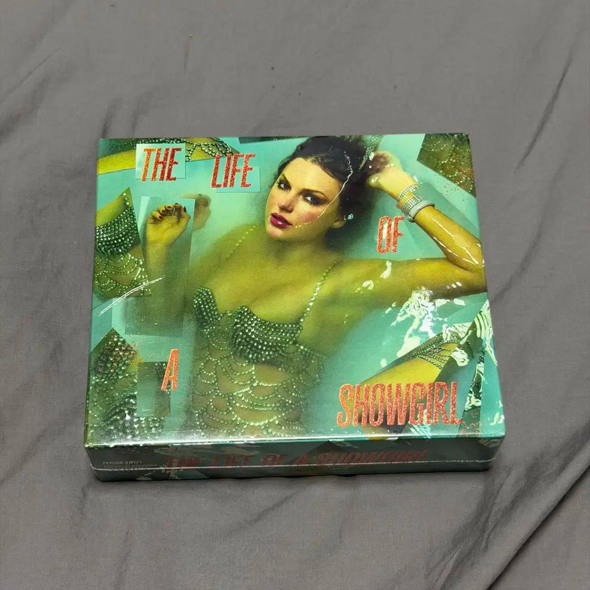 テイラー 素早く The Life of a Showgirl デラックス 盤