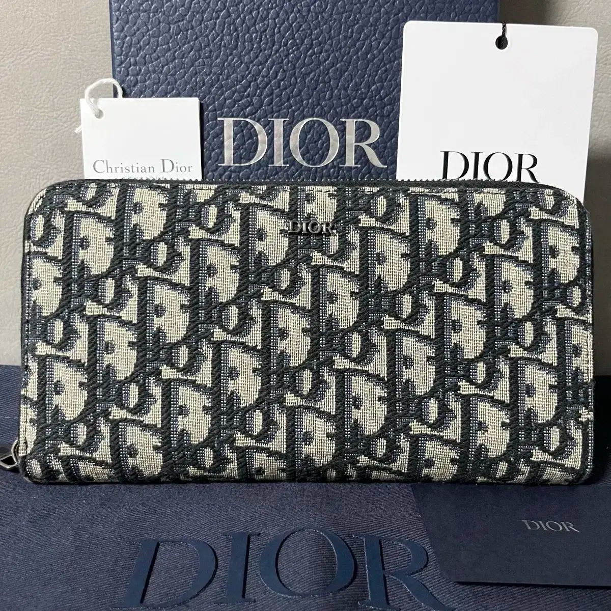 ほぼ新品 Dior(ディオール) オブリーク ファスナー 長財布 - メルカリ