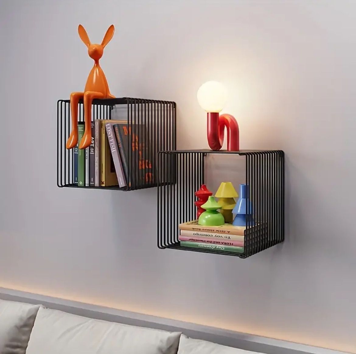 ナイトテーブル サイドテーブル テーブル 机 レトロ 北欧 北欧スタイル 北欧デザイン 北欧モダン シンプル おしゃれ かっこいい 四角 スクエア スクエアクリエイティブコーヒーテーブル ステンレススチール 浮き窓本棚 棚 キュービック形状 多用途 シルバー MARWIL-DEMENAGEMENTS_CH