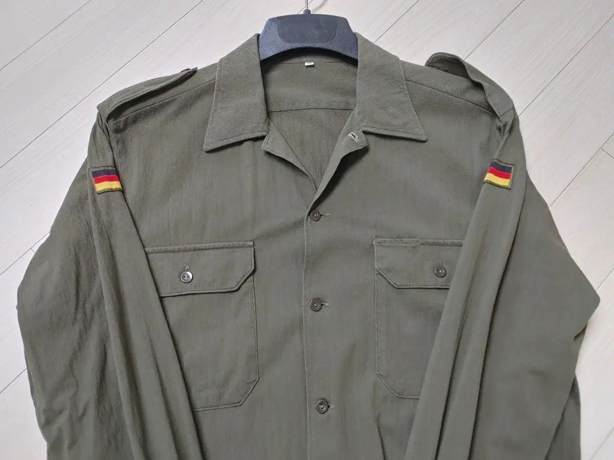ドイツ ミリタリー Look トップス ヴィンテージ