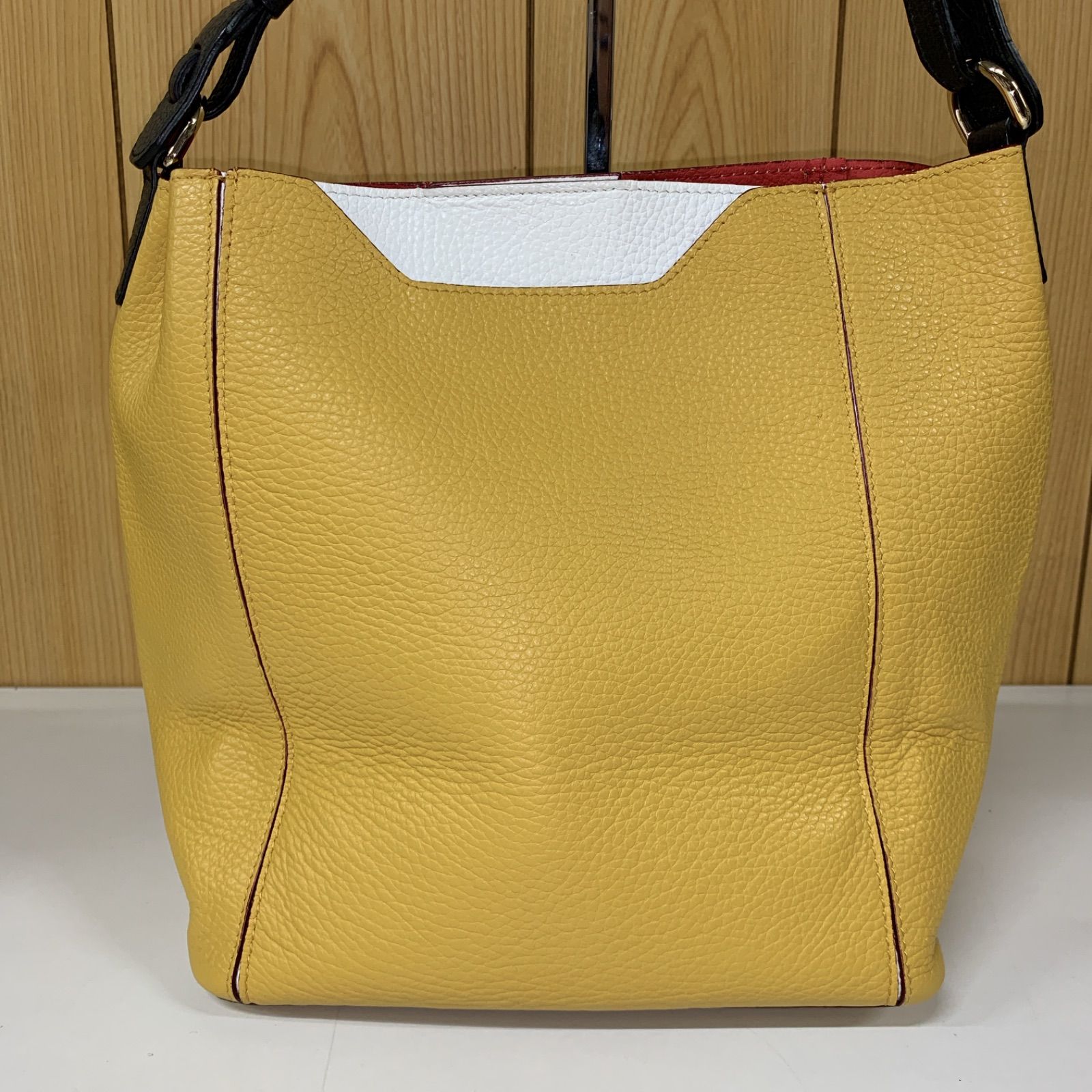 53 美品 FURLA フルラ レザー トートバッグ イエロー レディース 鞄 