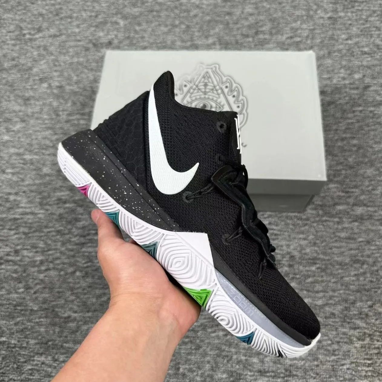 ナイキNike Kyrie 5 Blk Mgcスニーカー