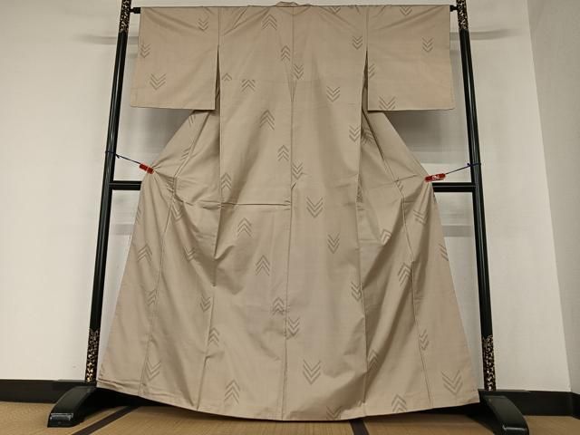 平和屋着物○本場大島紬 泥染 カタス7マルキ 色紙重ね文 正絹 逸品