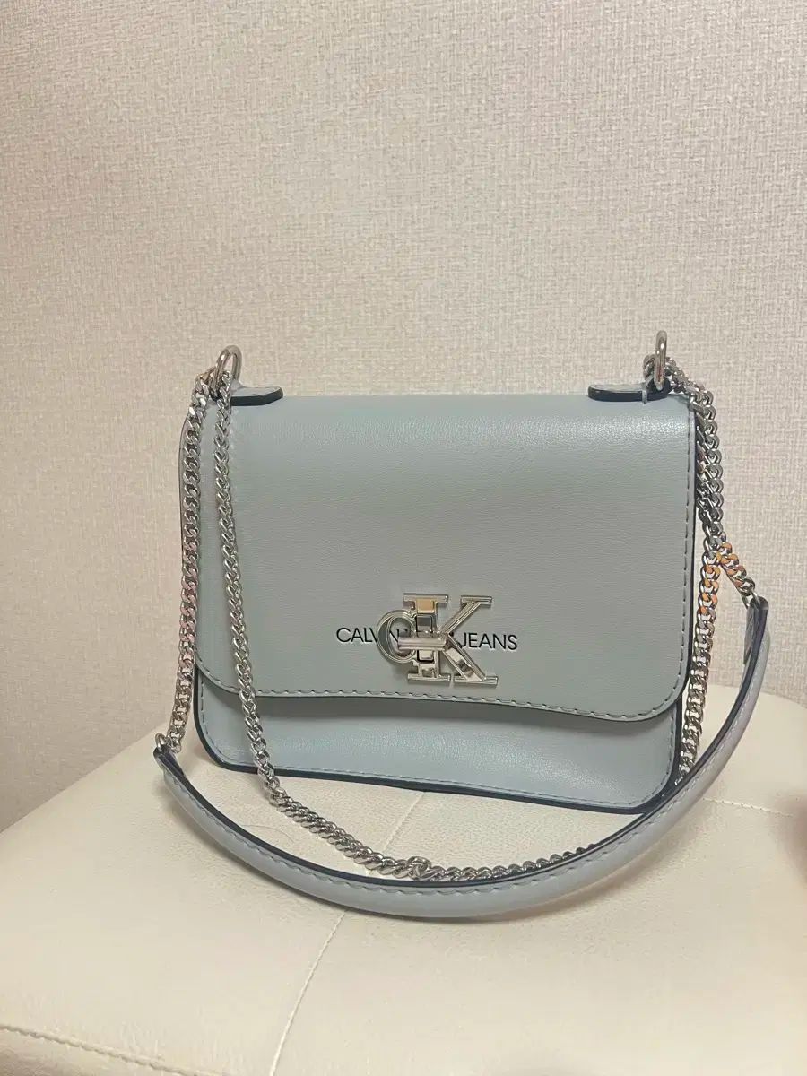 Calvin Klein カルバ ンクライン モノラル クロスバッグ 女性 レディース