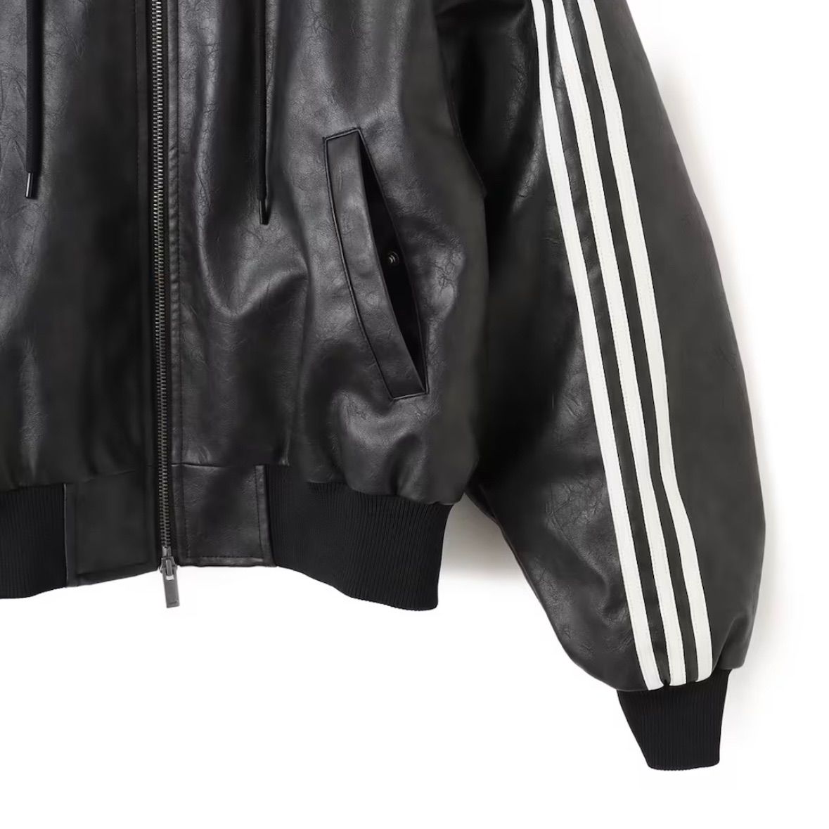 新品 ADILENIUM シーズン 3 ビンテージ フェイクレザージャケットXL adidas】ADILENIUM SEASON 3 VINTAGE FAUX レザー ジャケット