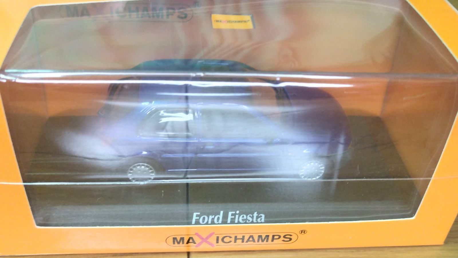 マキシチャンプス 1/43 フォード フィエスタ 1995 ブルー