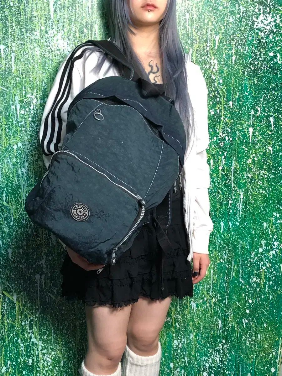ネイビー