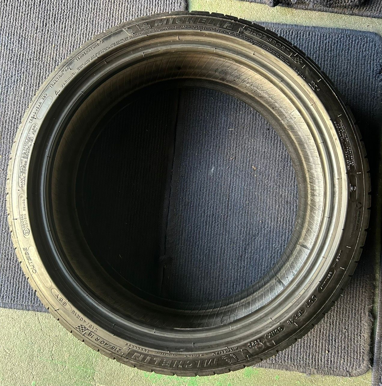 絶対にお買得! 製造 溝8.5分山 MICHELIN PILOT SPORT 4 1本 215 40R18 ASP3315 不思議な