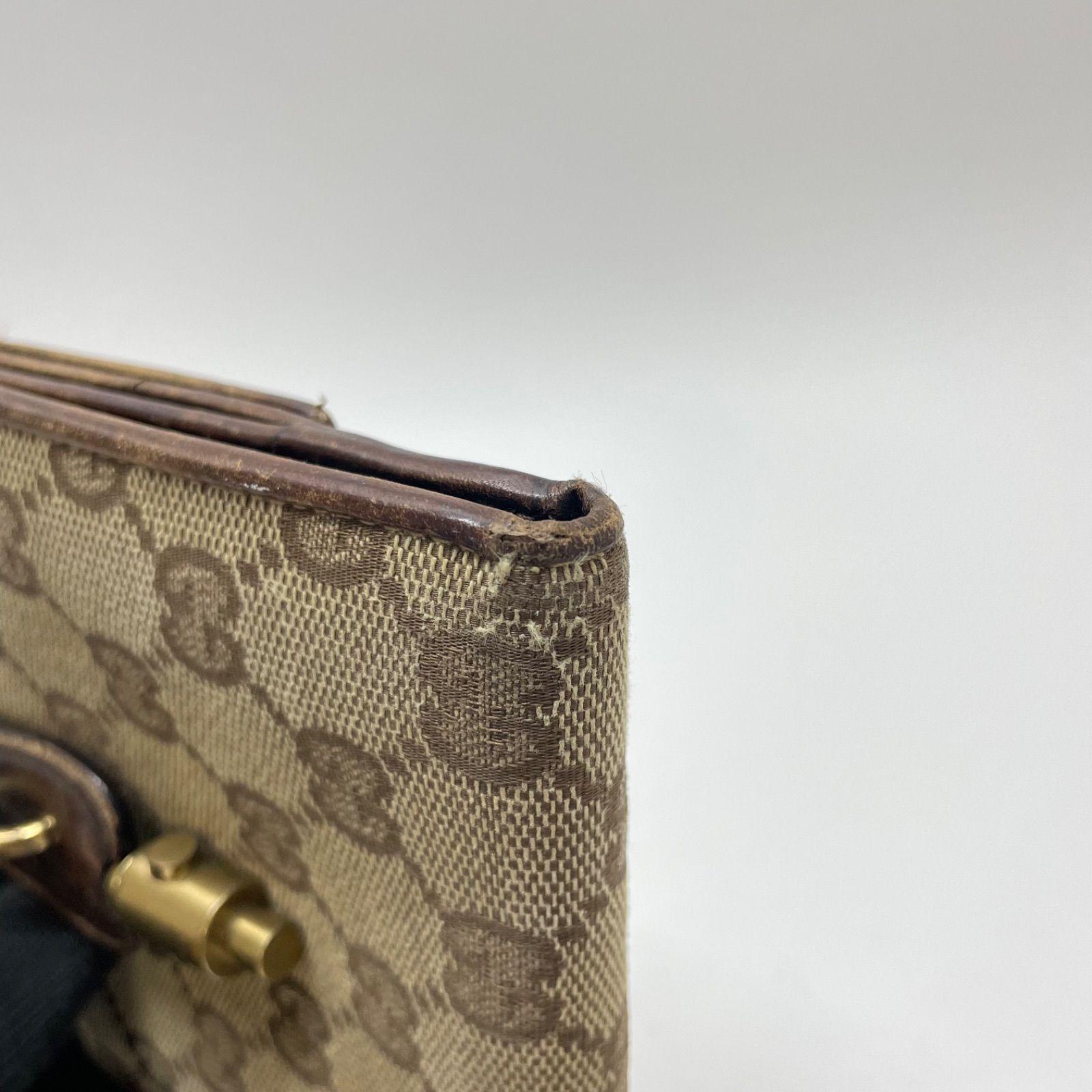 1366 GUCCI グッチ 折り財布 Wホック ジャッキー キャンバス GG