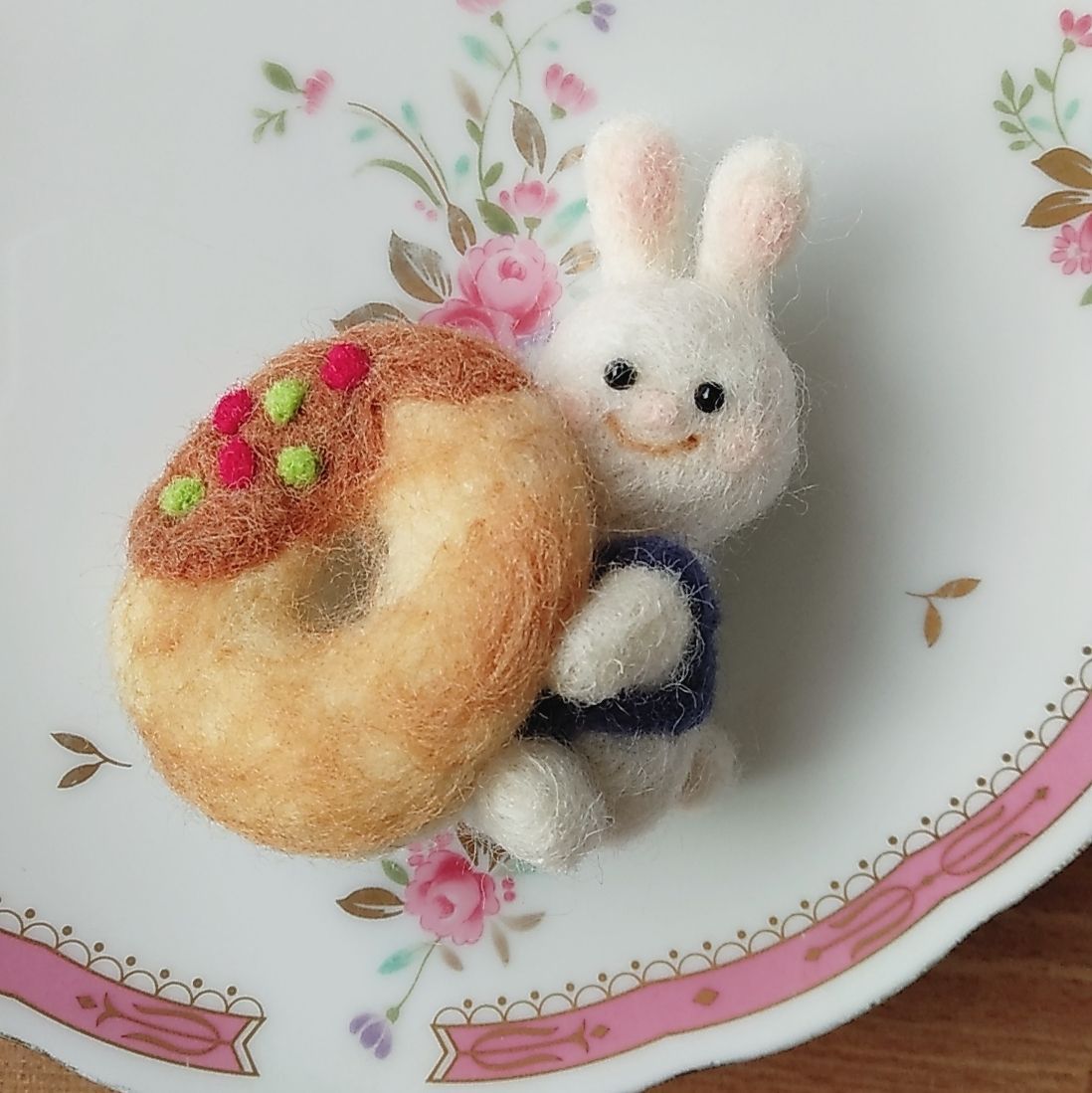 マカロン様 うさぎ 羊毛フェルトストラップ マカロン様 うさぎ 羊毛フェルトストラップ