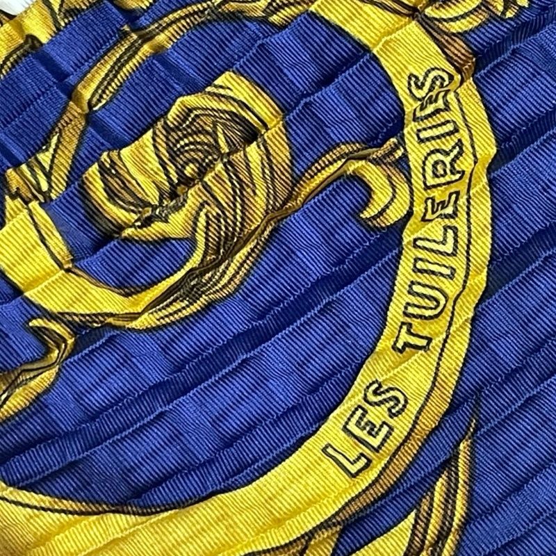 HERMES エルメス カレ90 LES TUILERIES ブルー シルク スカーフ