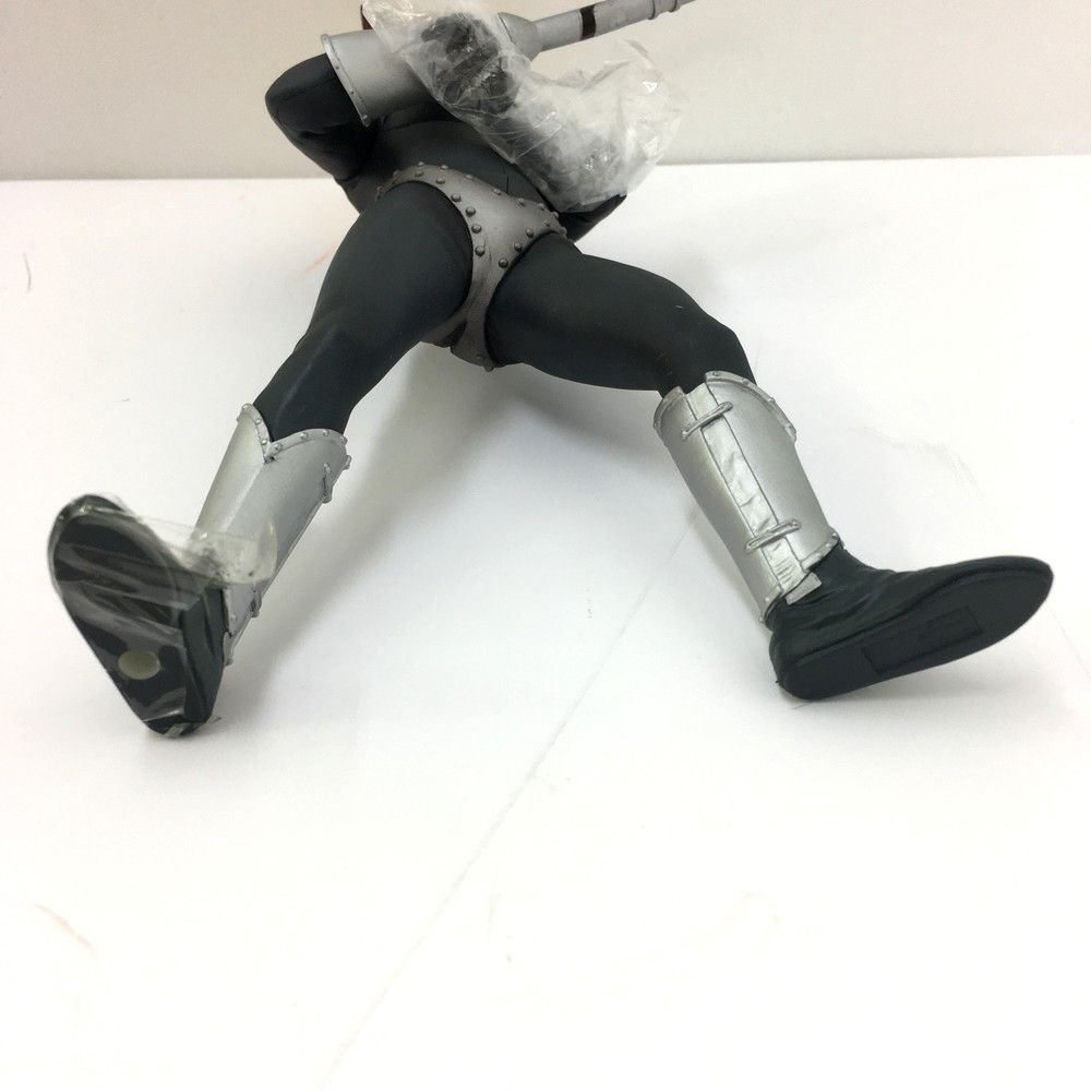 マグマ星人 フィギュア
