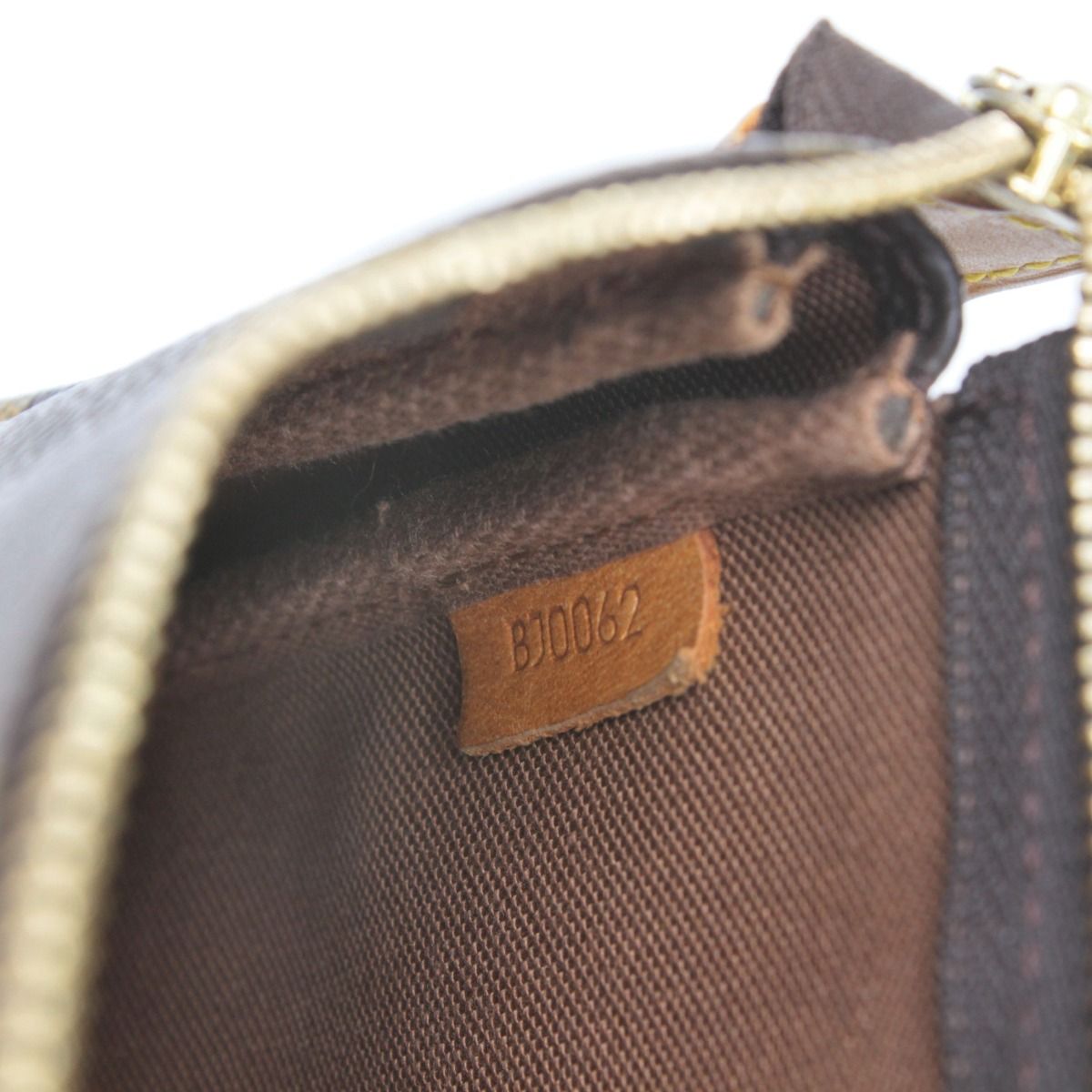 Louis Vuitton モノグラム 　アクセサリーポーチ　美品 LOUIS VUITTON ルイヴィトン モノグラム アクセサリーポーチ
