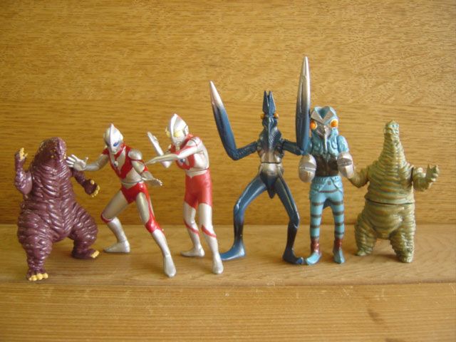 ♯Fls31EZDGウルトラマン2:5種ガシャポン 51aYdd-dsKL._UF350,350_QL50_.jpg