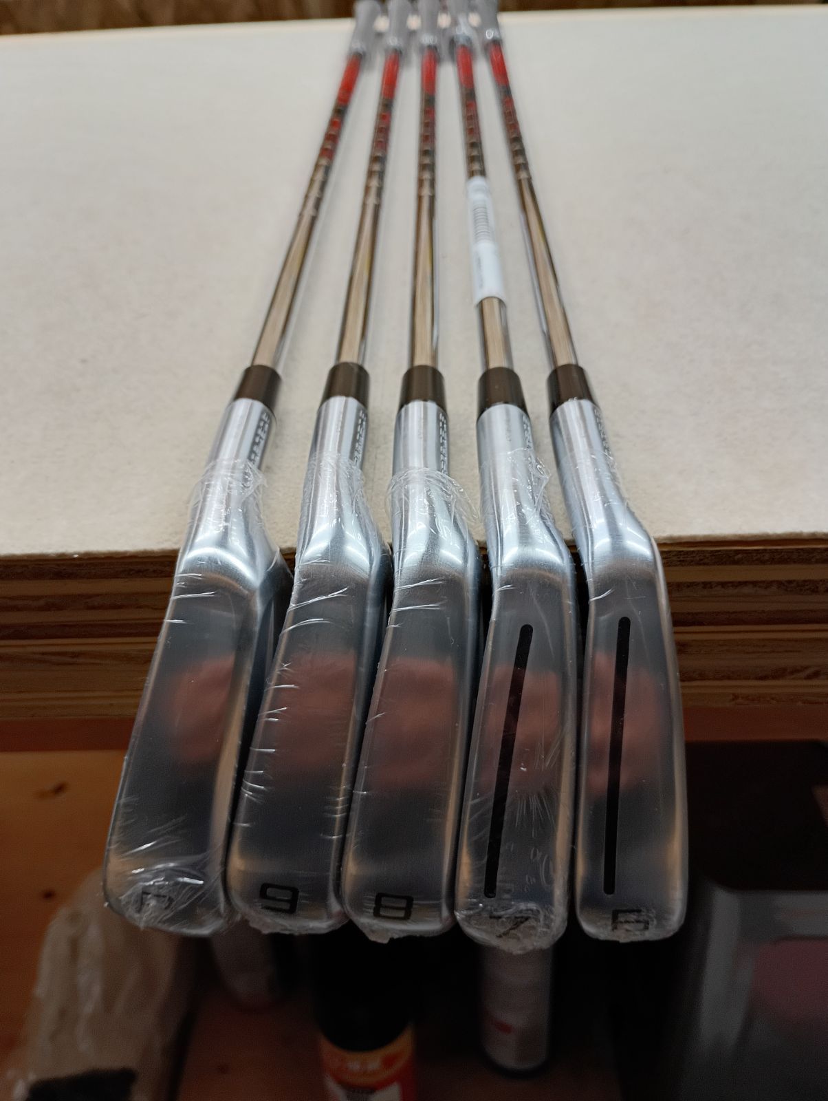 新品）テーラーメイド 2024 P770 アイアン 5本セット (＃6～9，PW