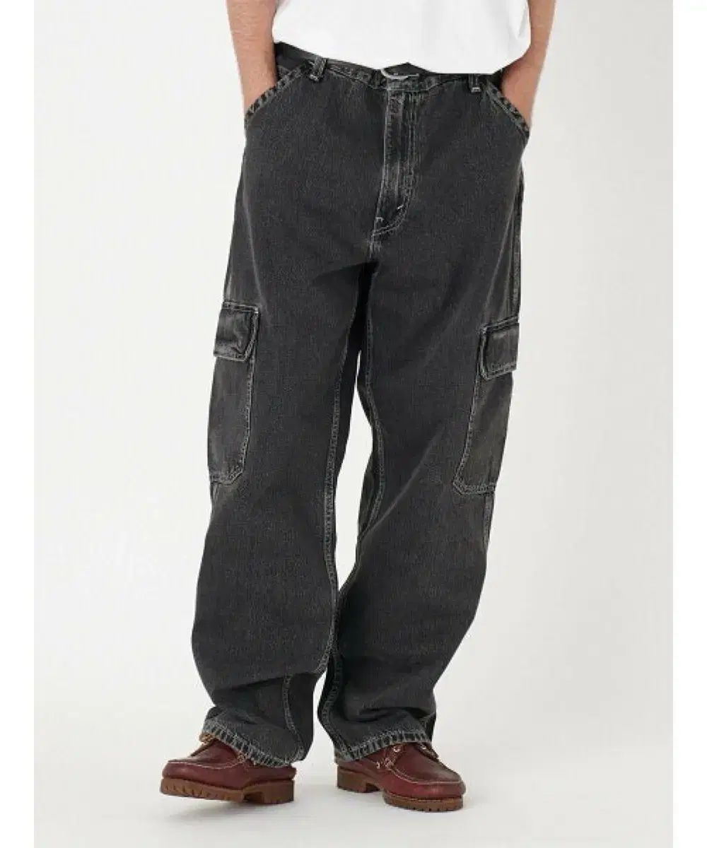 【雷市場（ポンジャン）商品韓国直送】 LEVI'S(リーバイス) シルバータップ ルーズ カーゴパンツ 28