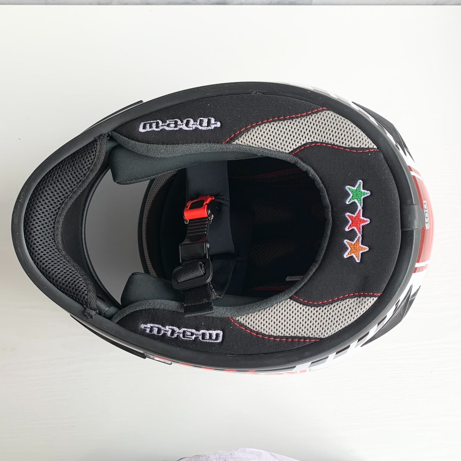 レッドブル フルフェイスヘルメット