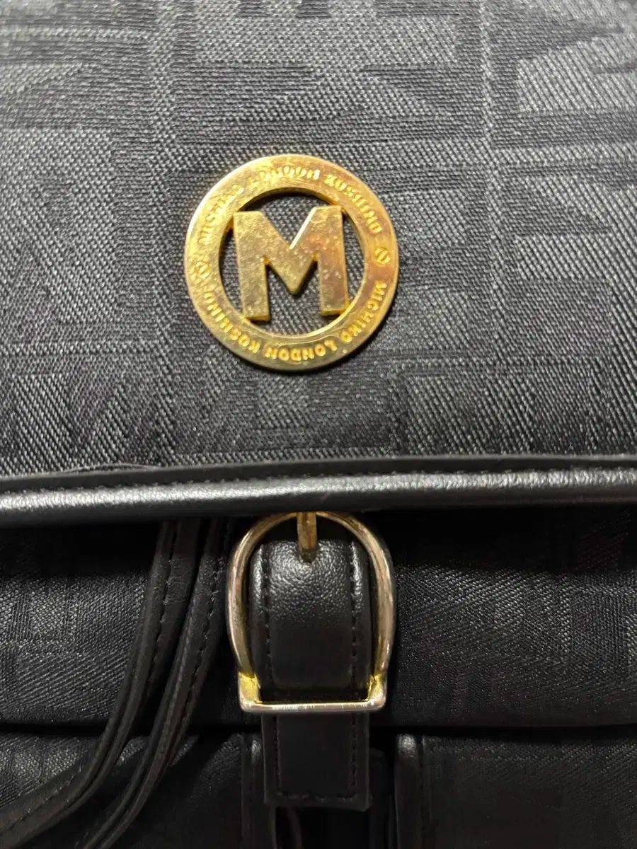 ミチコロンドン ブラック リュック リュックサック WWW_DECORATOM_COM_BR