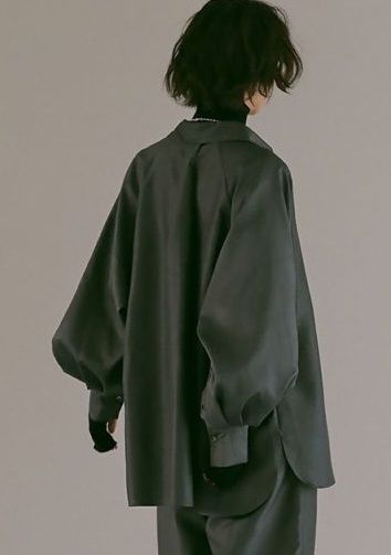 ETRE TOKYO(エトレトウキョウ) シャンタンオーバーサイズシャツ  