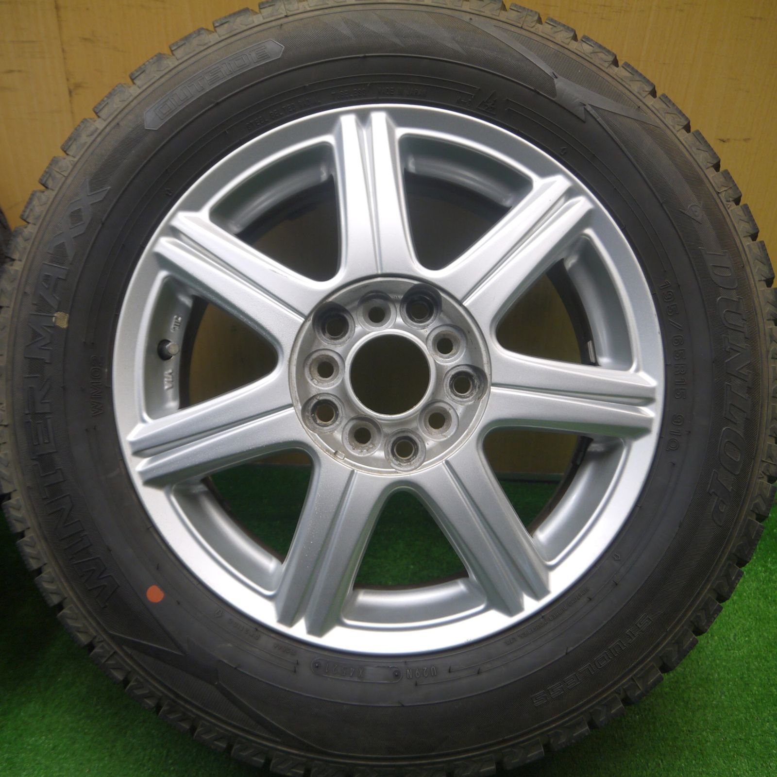 スタッドレス 195/65/R15 バリ溝 美品 タイヤ