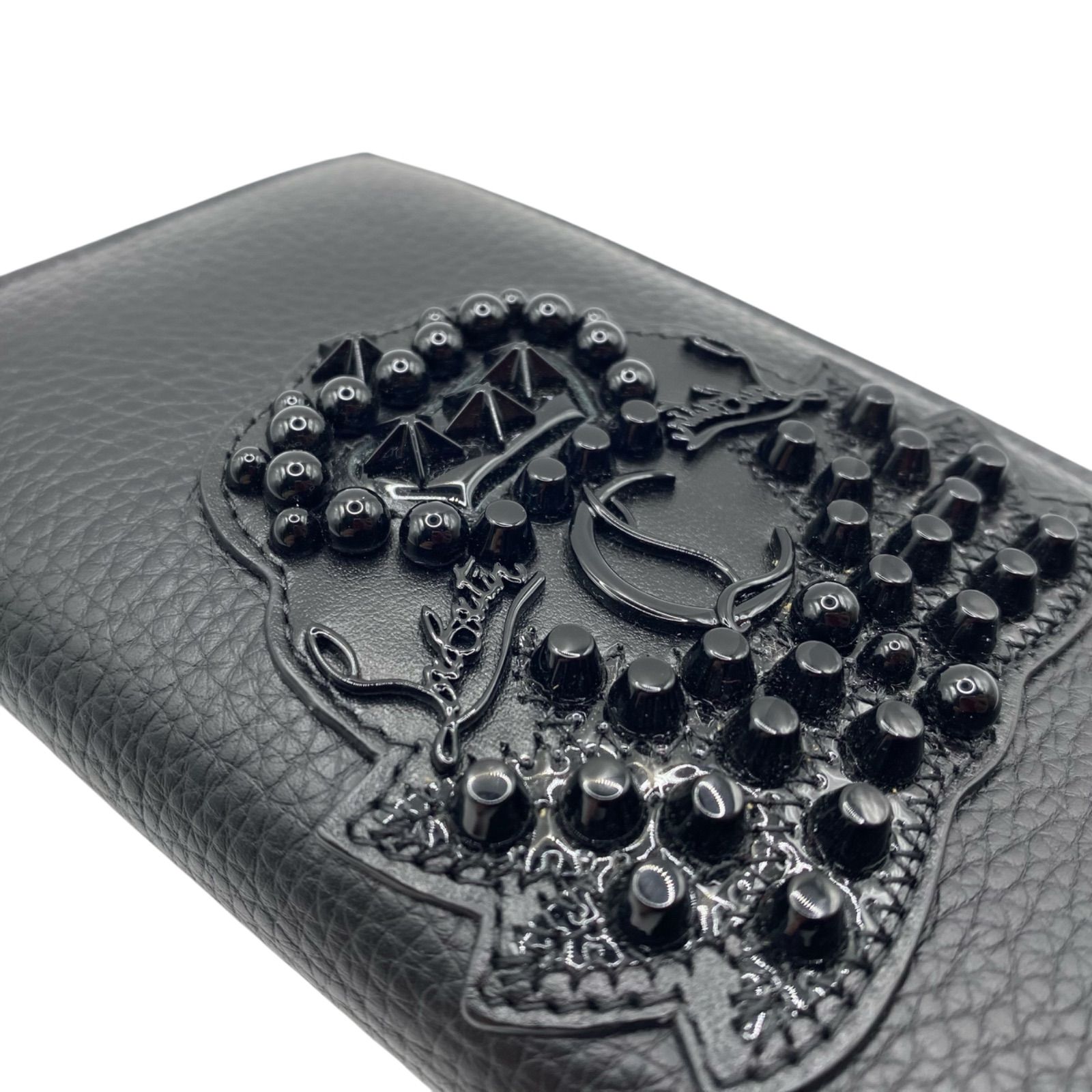 Christian Louboutin スタッズ長財布 ブラック ルブタン