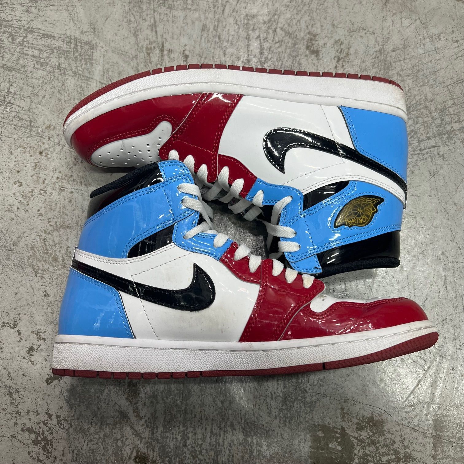 国内正規 NIKE AIR JORDAN 1 RETORO HIGH OG 