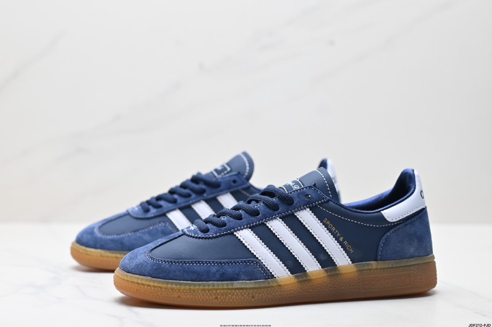 アディダス Handball