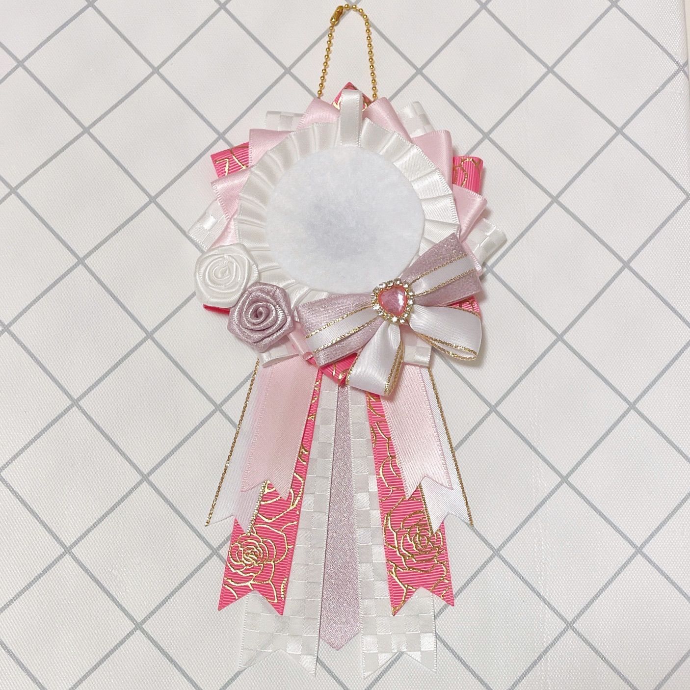 痛ロゼット ピンク × ホワイト - メルカリ
