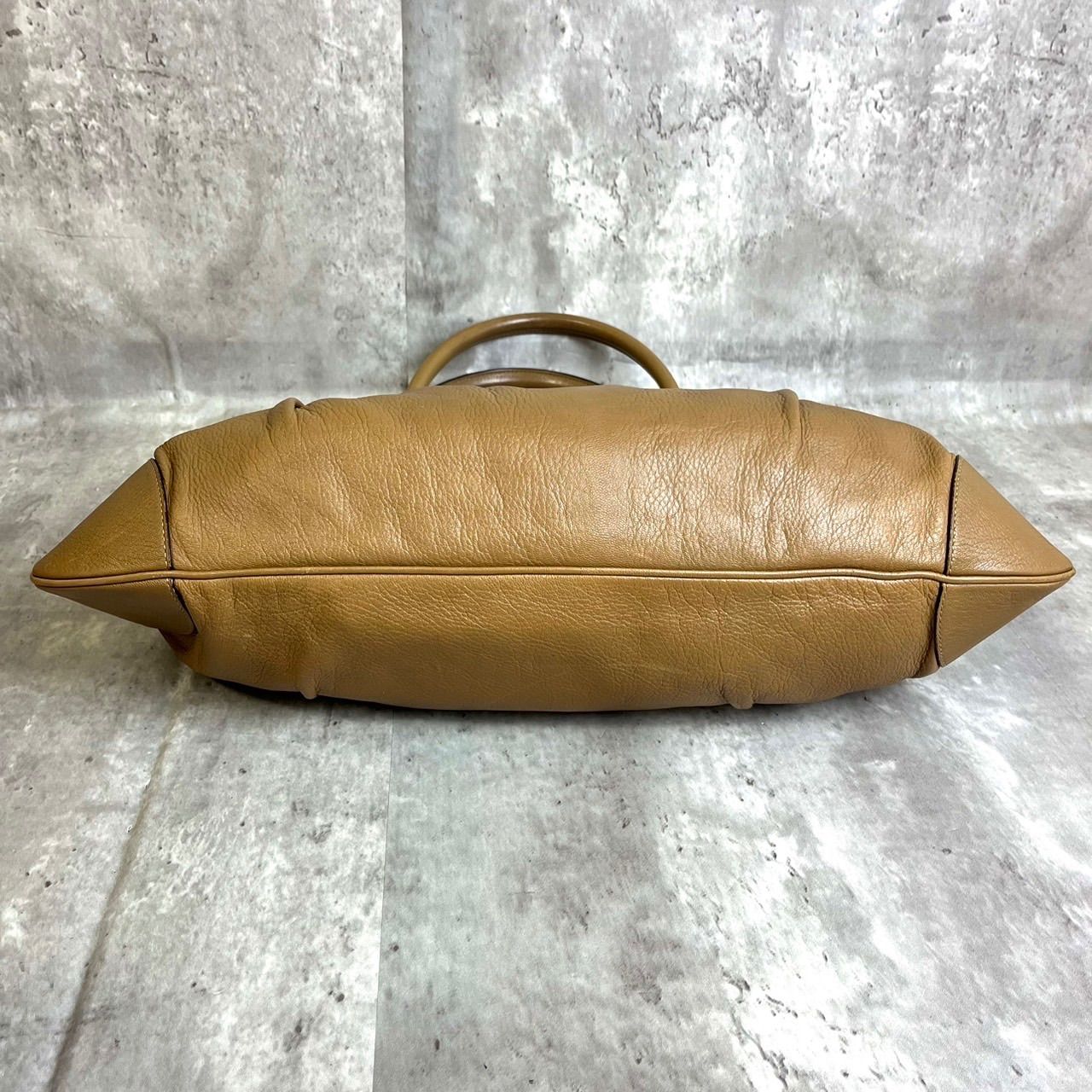✨良品✨ Salvatore Ferragamo サルヴァトーレフェラガモ ハンドバッグ 