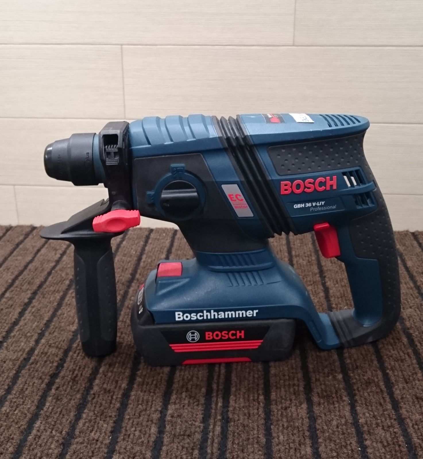 BOSCH ボッシュ バッテリーハンマードリル GBH 36V-LIY - メルカリ