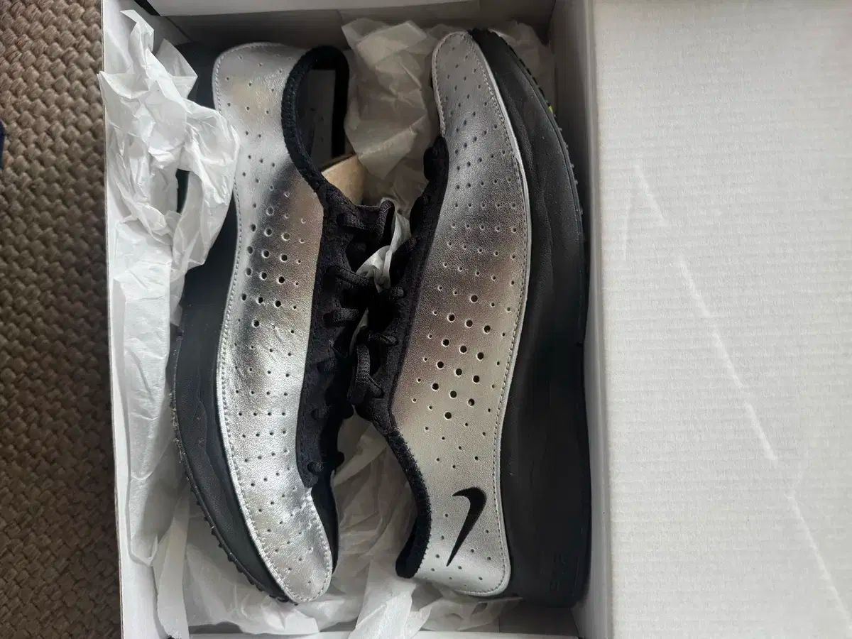 ナイキ エア スーパーフライ メタリック シルバー アンド ブラック